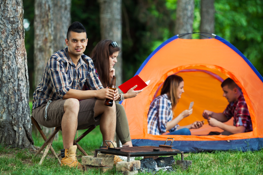 famille en camping a cote du lac de sainte croix